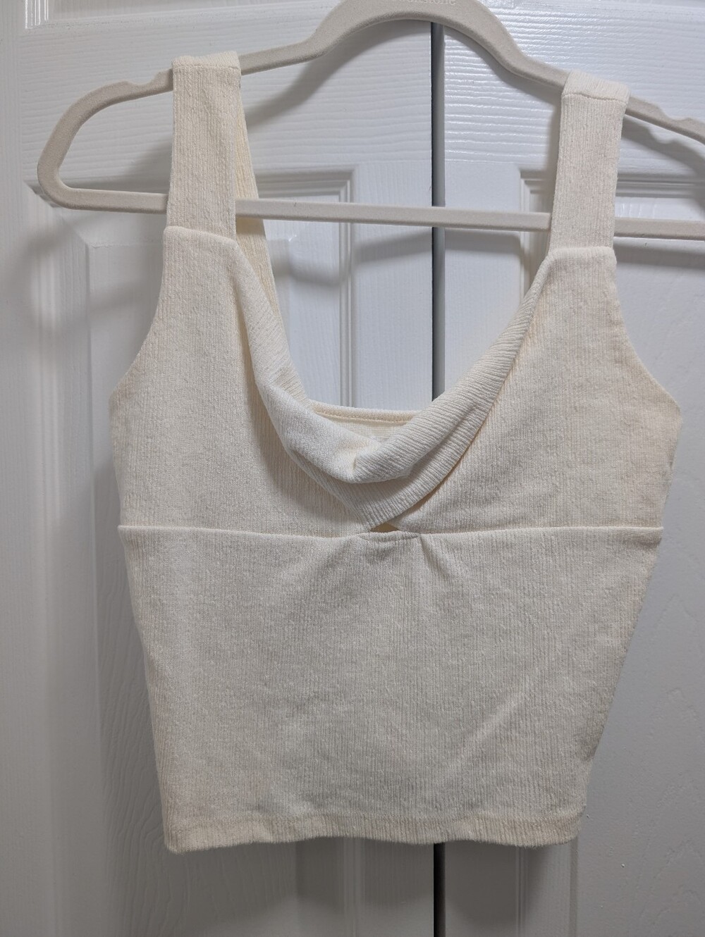 O'Neill Cream Ribbed Peephole Twist Crop Top